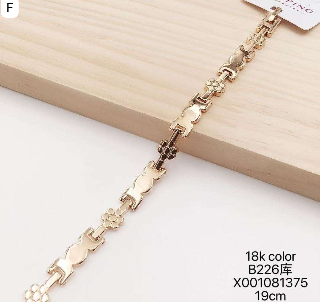 18K Gold Finish Floral Link Bracelet (Hypoallergenic)